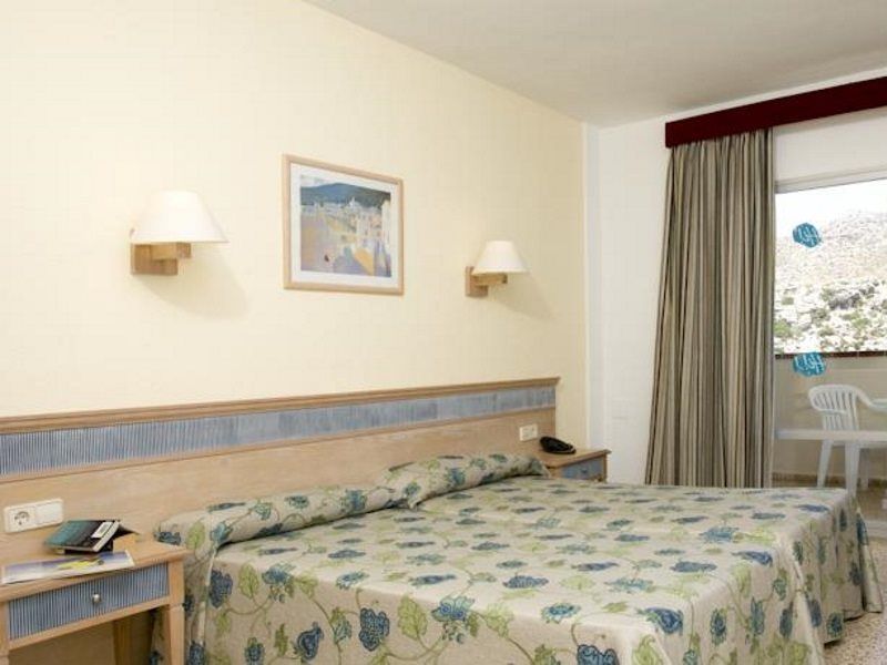 Hotel Globales Simar Cala de Sant Vicenc Exterior foto