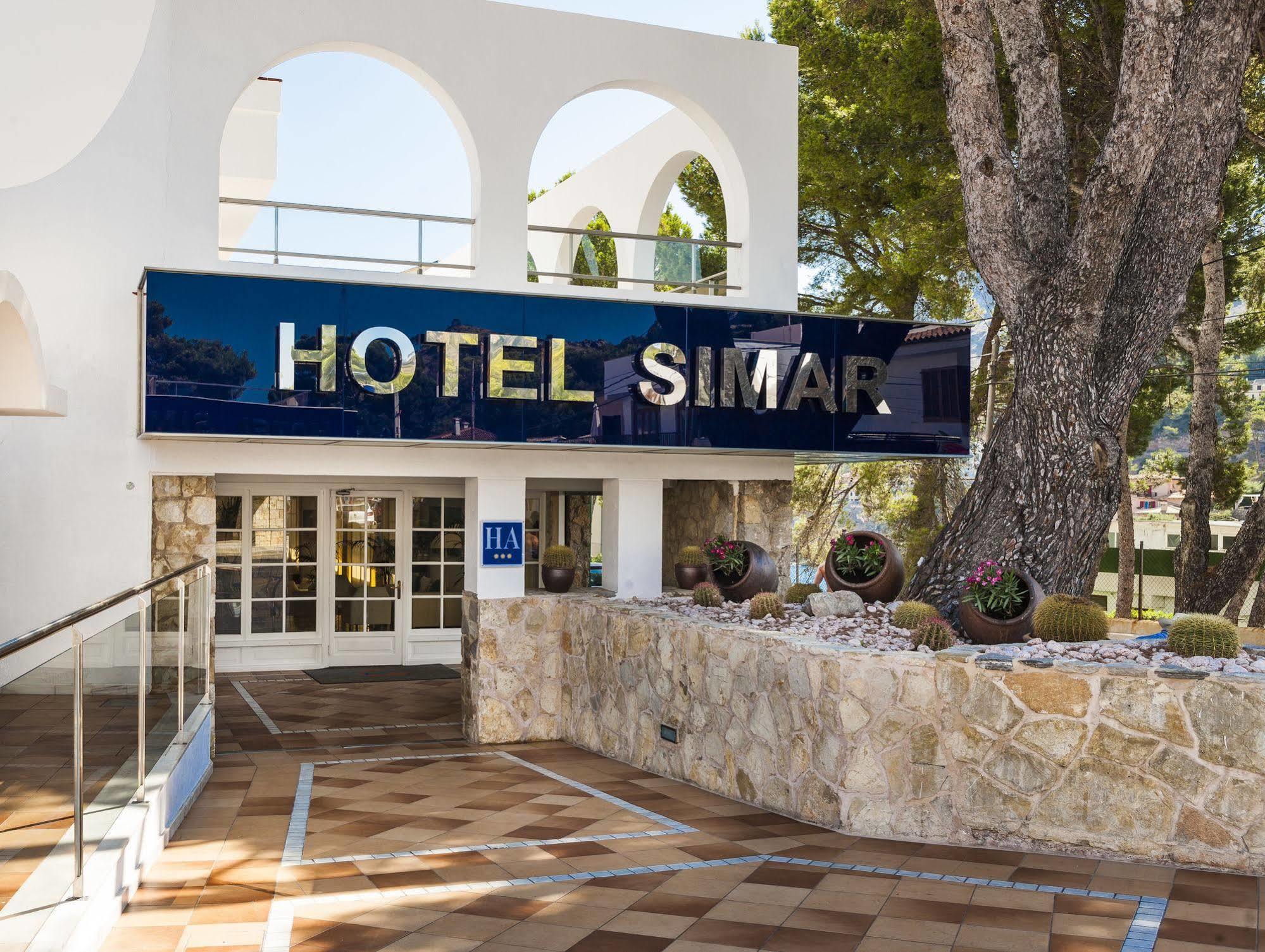 Hotel Globales Simar Cala de Sant Vicenc Exterior foto